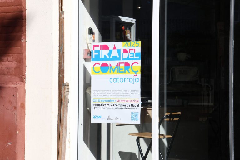Catarroja impulsa els negocis locals amb una nova edició de la Fira del Comerç al Mercat Municipal