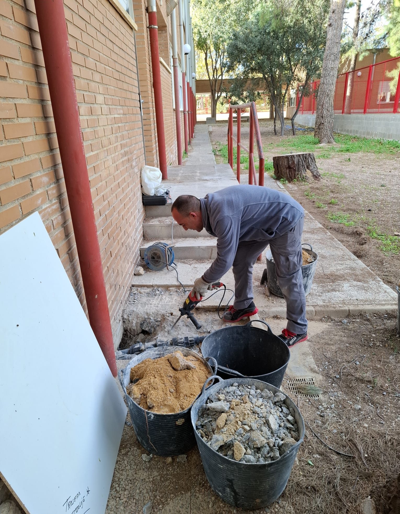 Mantenimiento de colegios en Catarroja